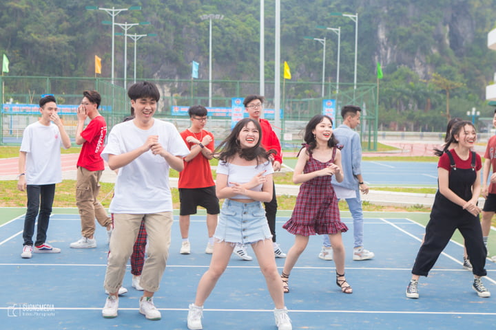 [Yearbook] Kỷ yếu 12A1 - THPT Cẩm Phả (4)