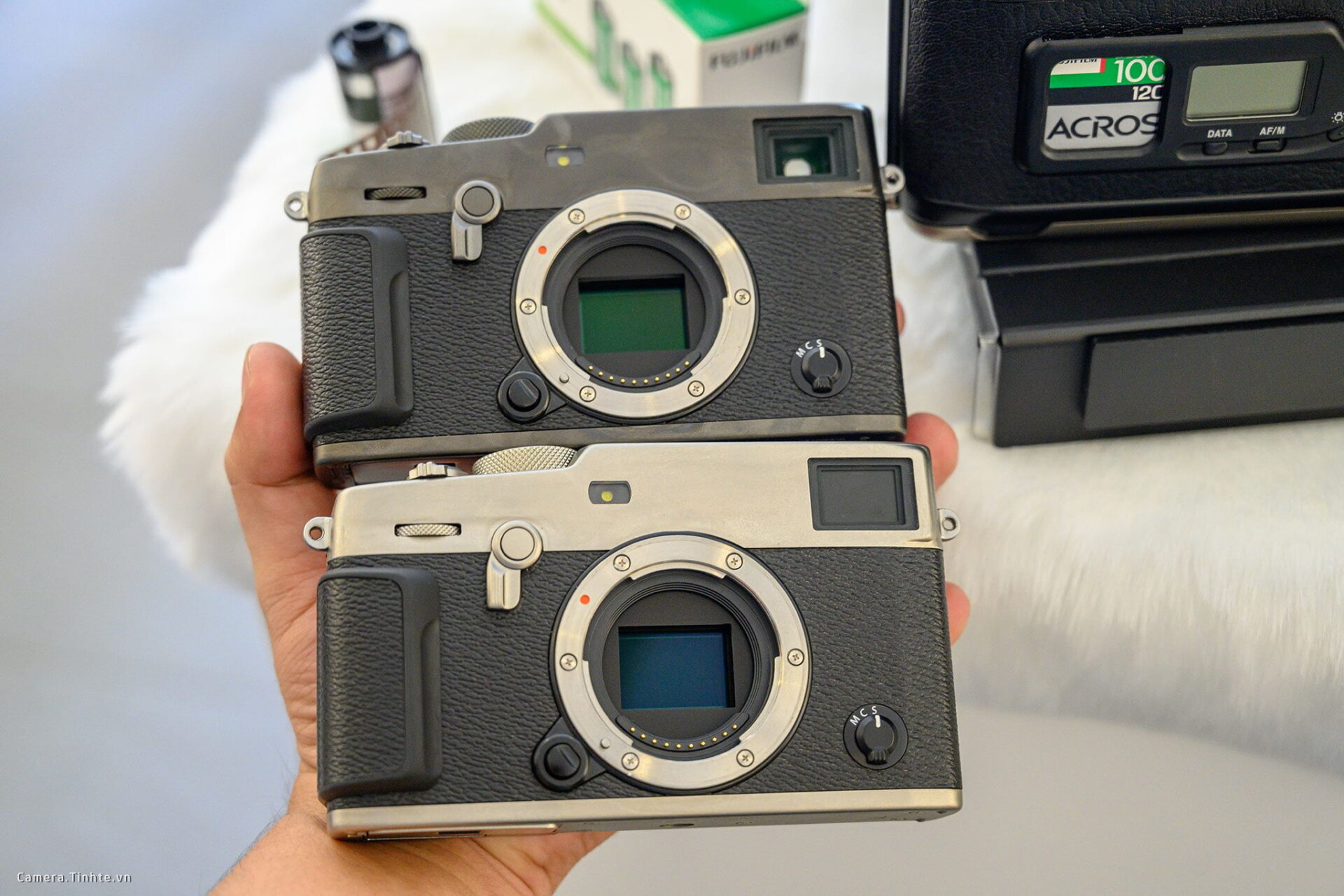 Top 10 Máy Ảnh Mirrorless Nổi Bật Nhất Trong Năm 2019 (10)