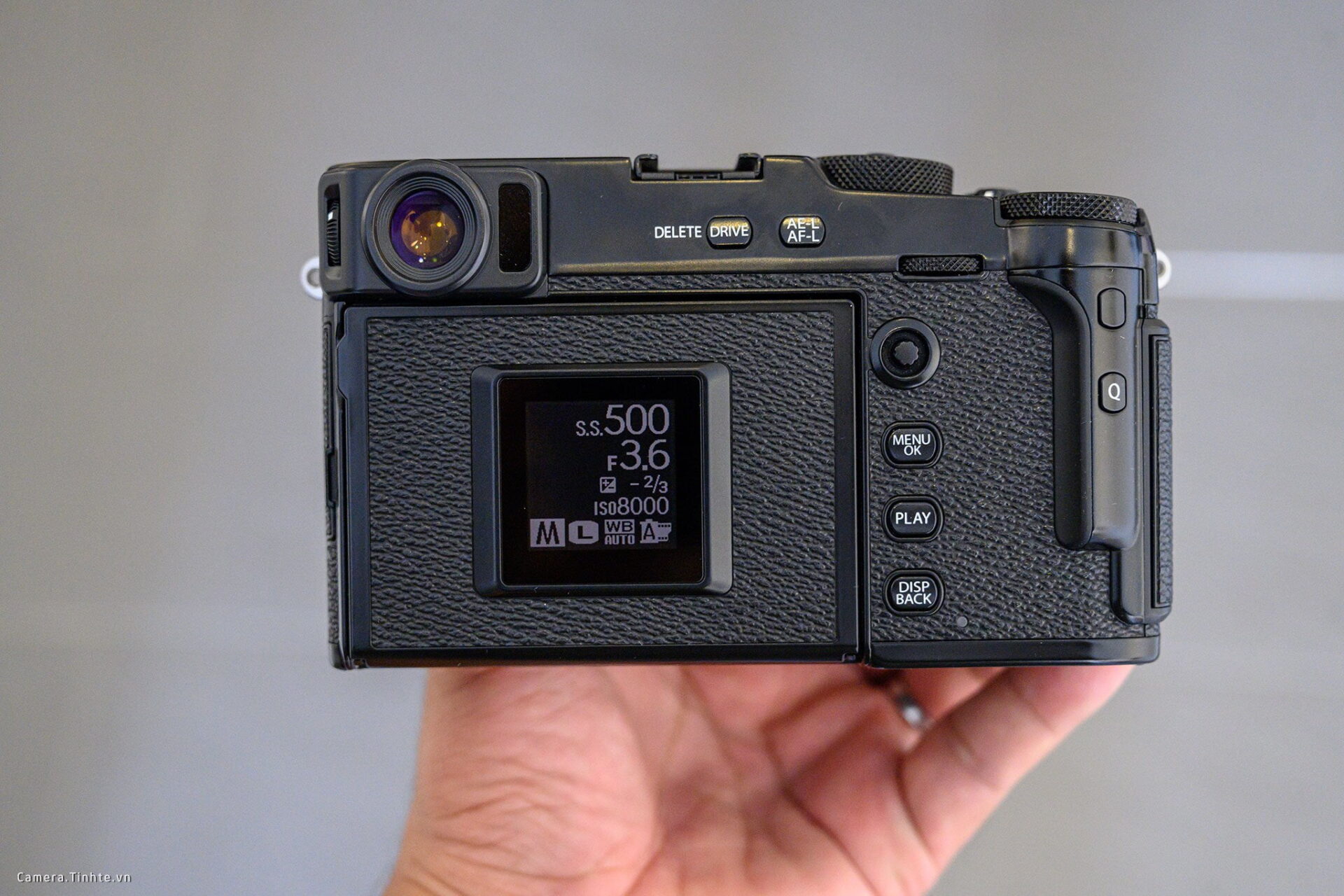Top 10 Máy Ảnh Mirrorless Nổi Bật Nhất Trong Năm 2019 (11)