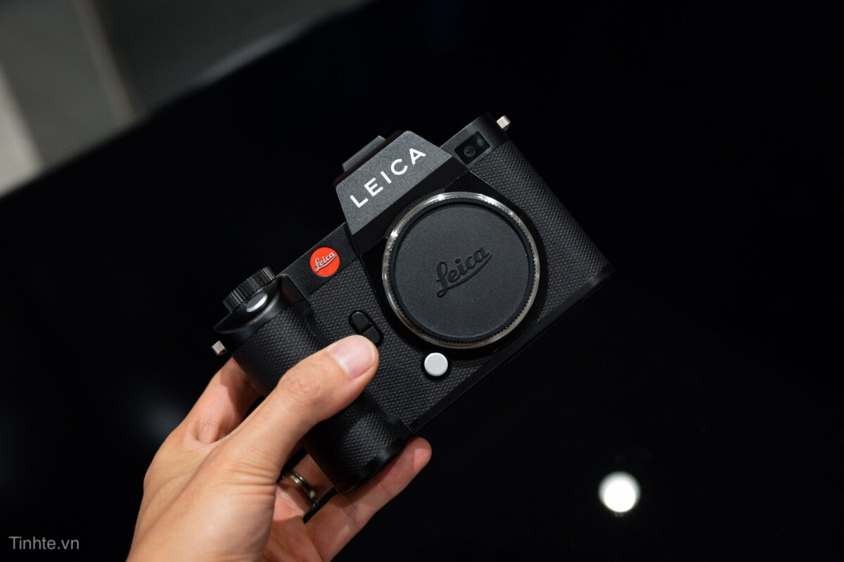 Top 10 Máy Ảnh Mirrorless Nổi Bật Nhất Trong Năm 2019 (14)