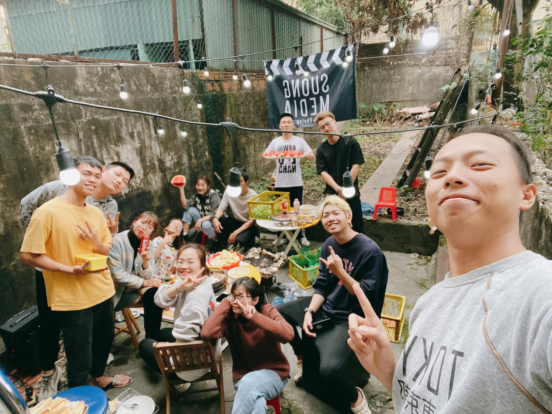 Team Sương Dọn Dẹp Để Cùng Chill Party (5)