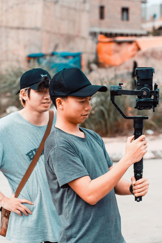 Behind The Scenes ''Hơn Cả Yêu'' Vietcover (3)