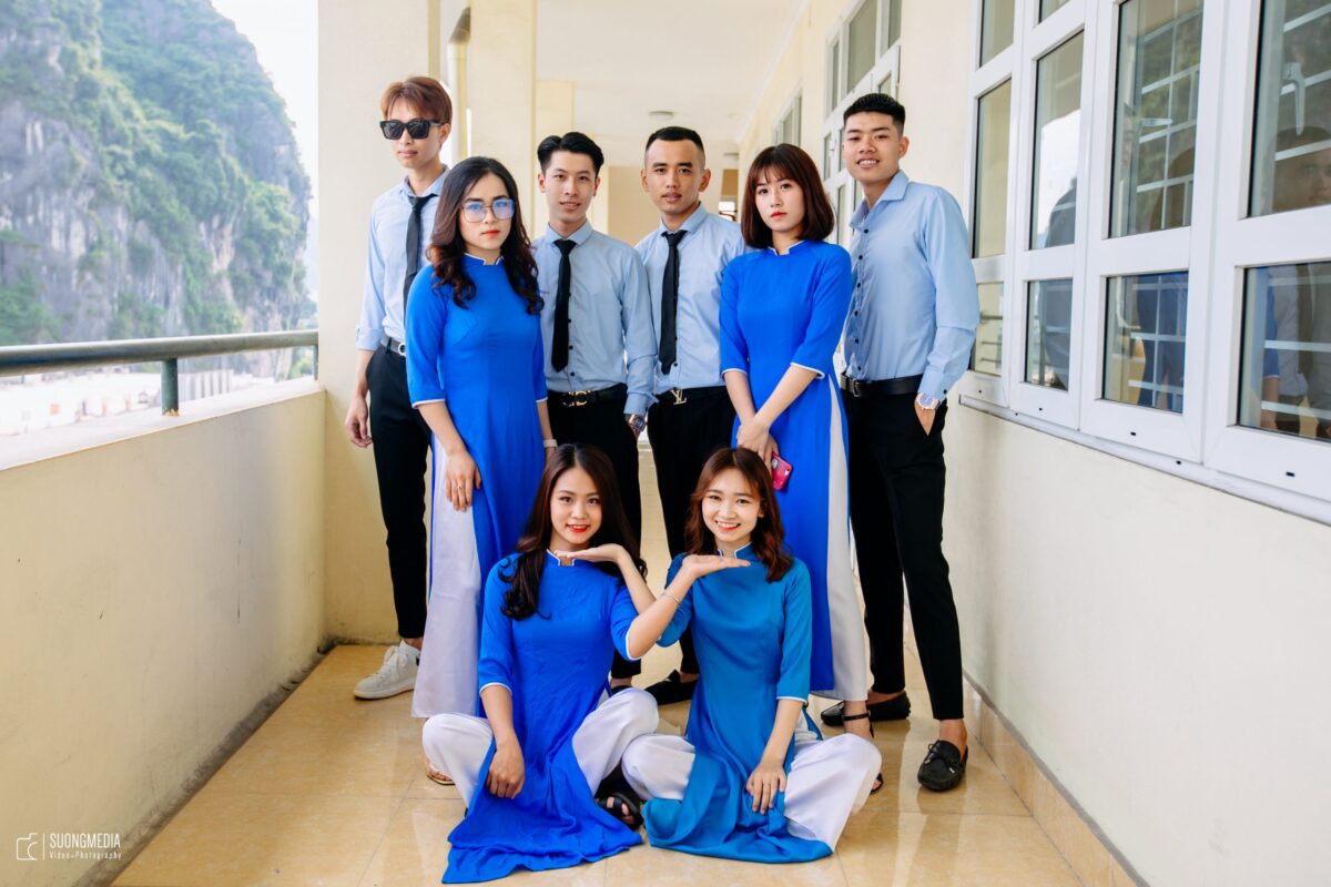 [ Kỷ Yếu ] Lớp Lữ Hành K11C - Đại Học Hạ Long (3)