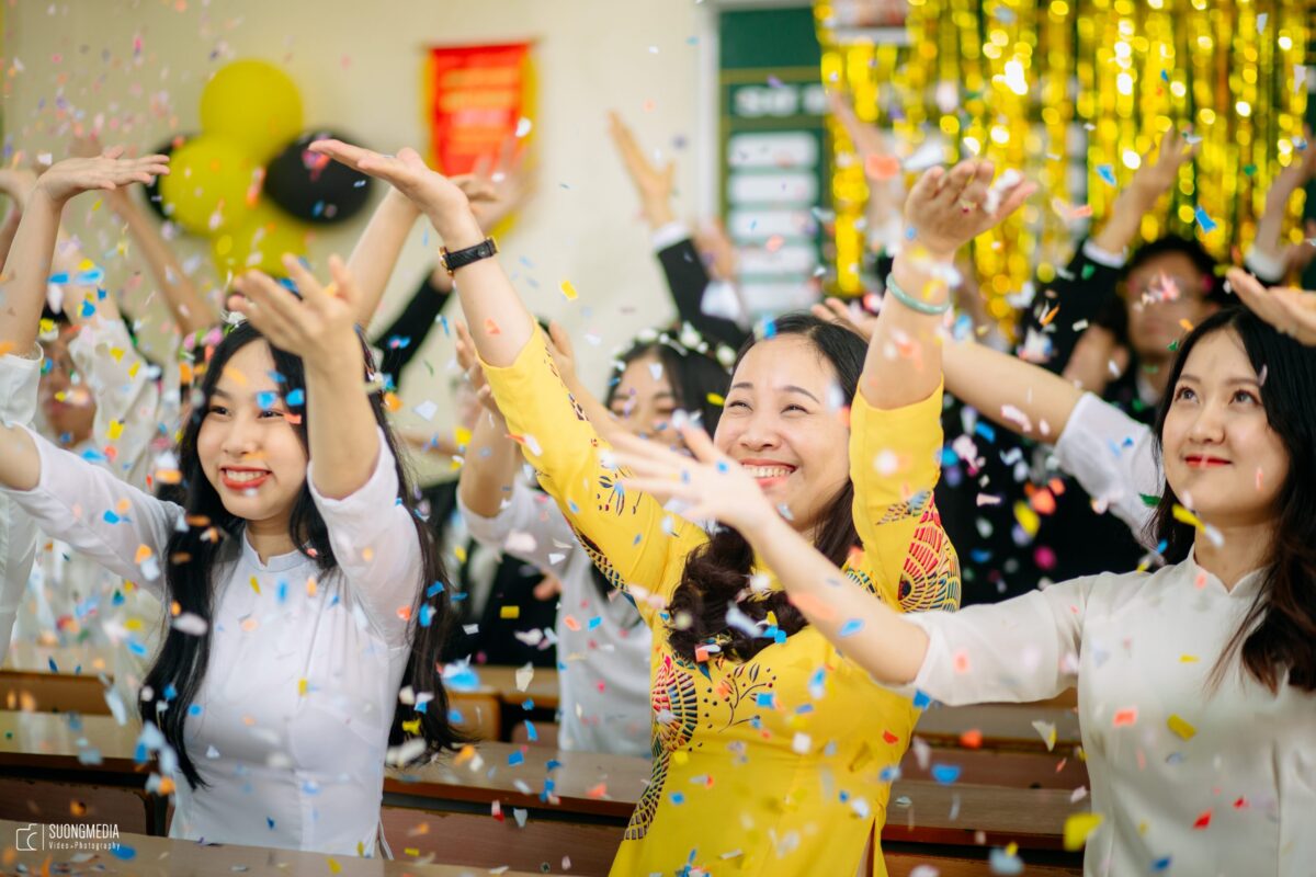 [ Kỷ Yếu ] Lớp 12a - THPT Vũ Văn Hiếu (3)