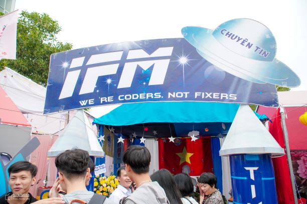 Sương Media cháy cực nhiệt cùng trường Chuyên Hạ Long (18)