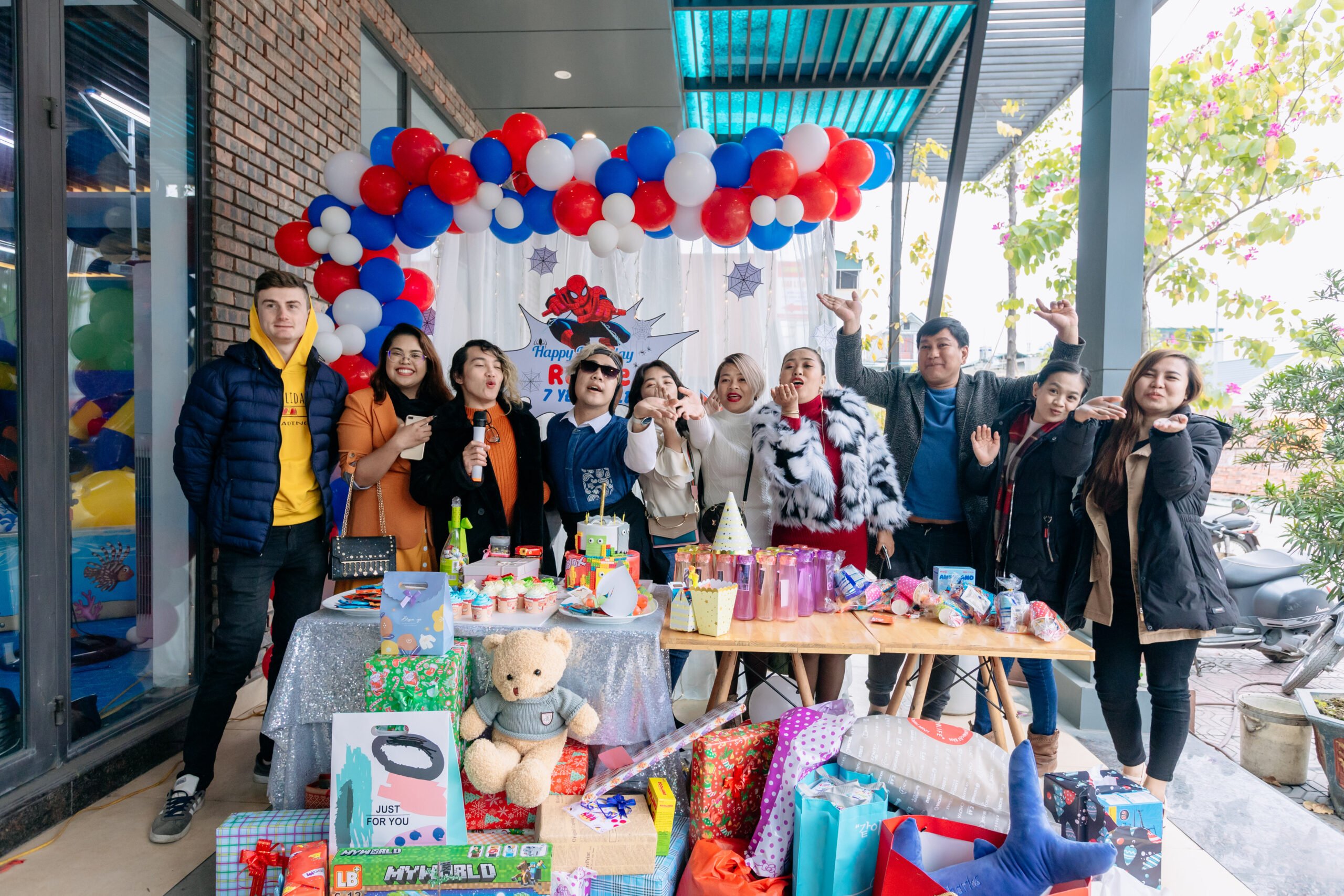 CHỤP ẢNH TIỆC SINH NHẬT - Bộ ảnh sinh nhật của cậu bé Rayne đến từ Philippin khiến người x (8)