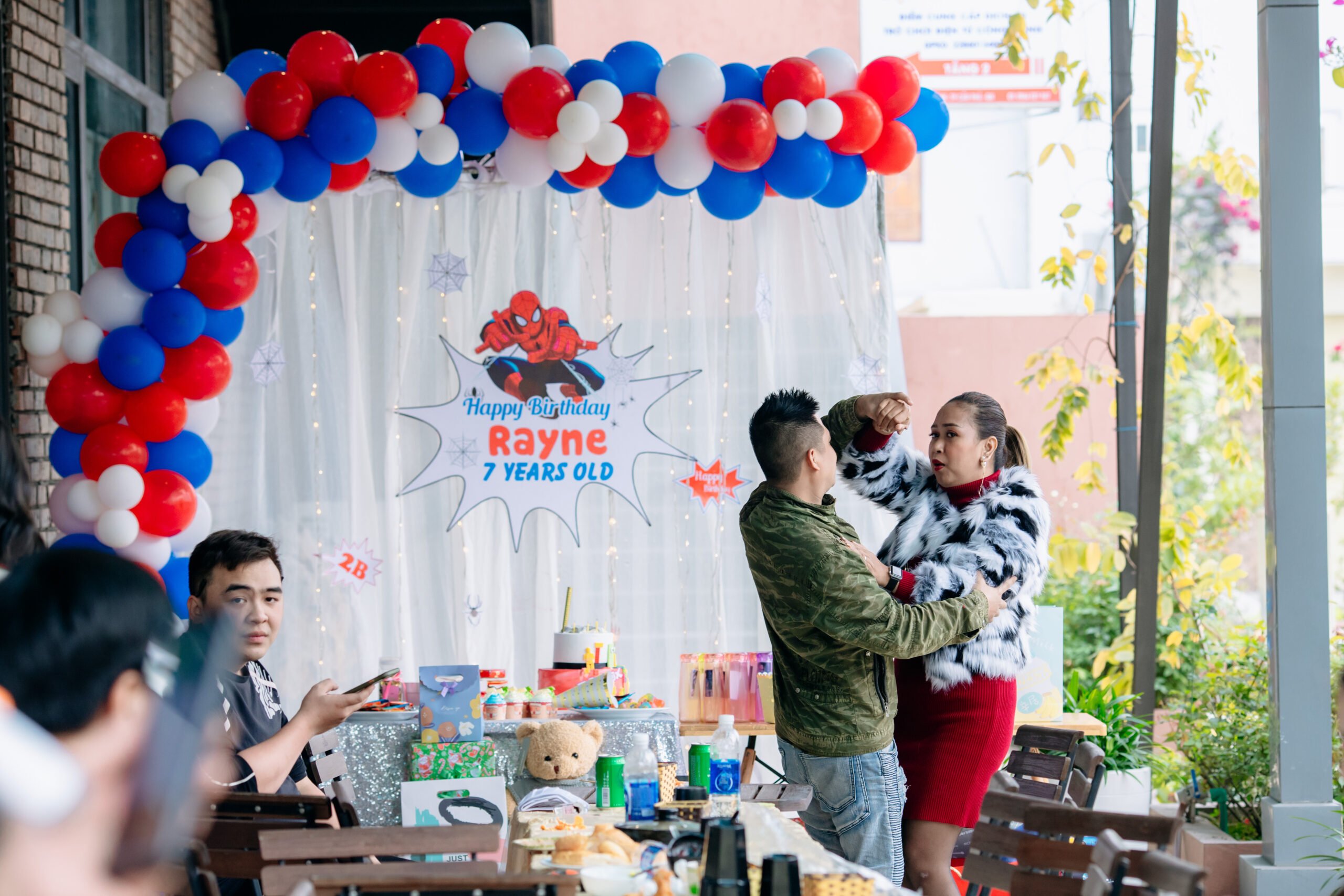 CHỤP ẢNH TIỆC SINH NHẬT - Bộ ảnh sinh nhật của cậu bé Rayne đến từ Philippin khiến người x (10)