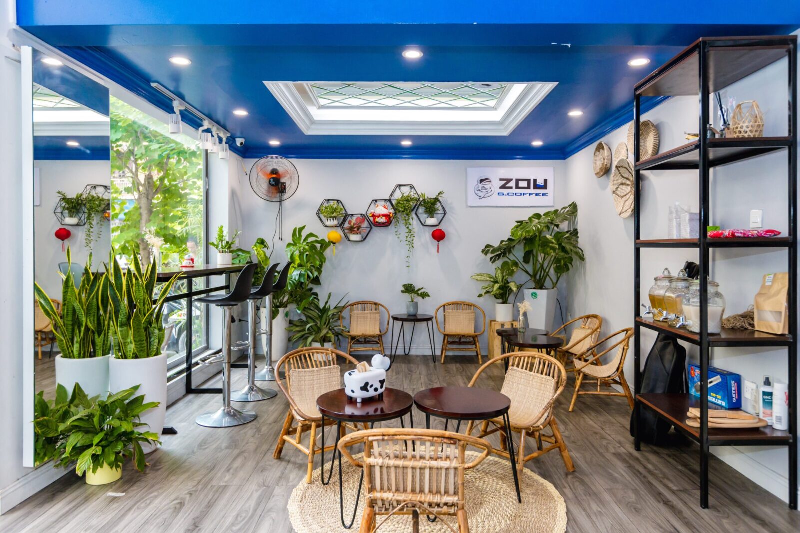 Marketing tổng thể Zou Sneaker Laboratory