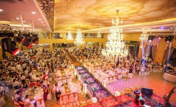 Các nhà hàng tiệc cưới đáng chọn tại Hạ Long  (13)