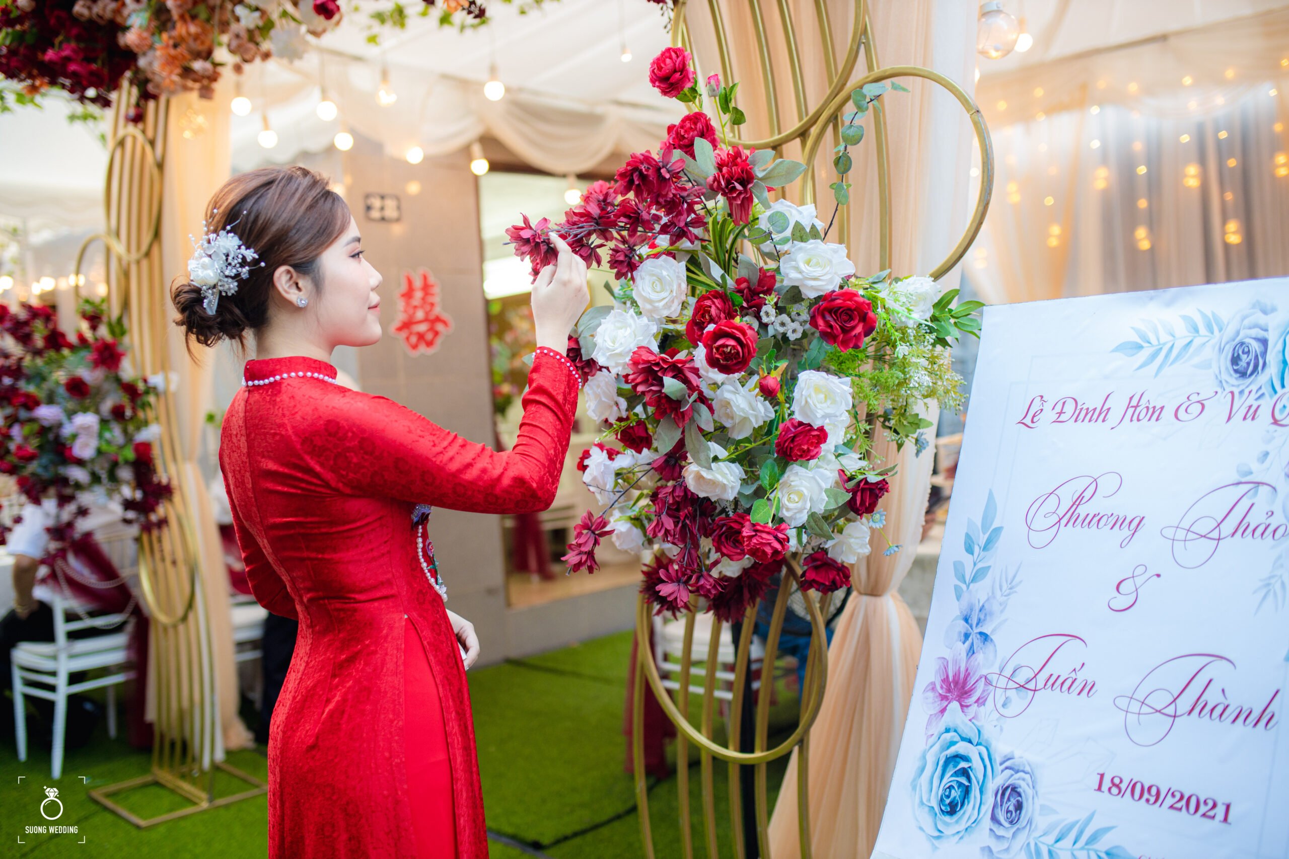 Xu hướng chọn áo dài cưới truyền thống năm 2021