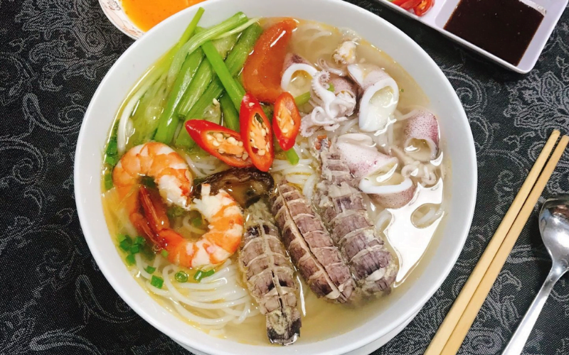 Đặc sản Hạ Long với 8 món ăn mà khách du lịch không thể bỏ lỡ (6)
