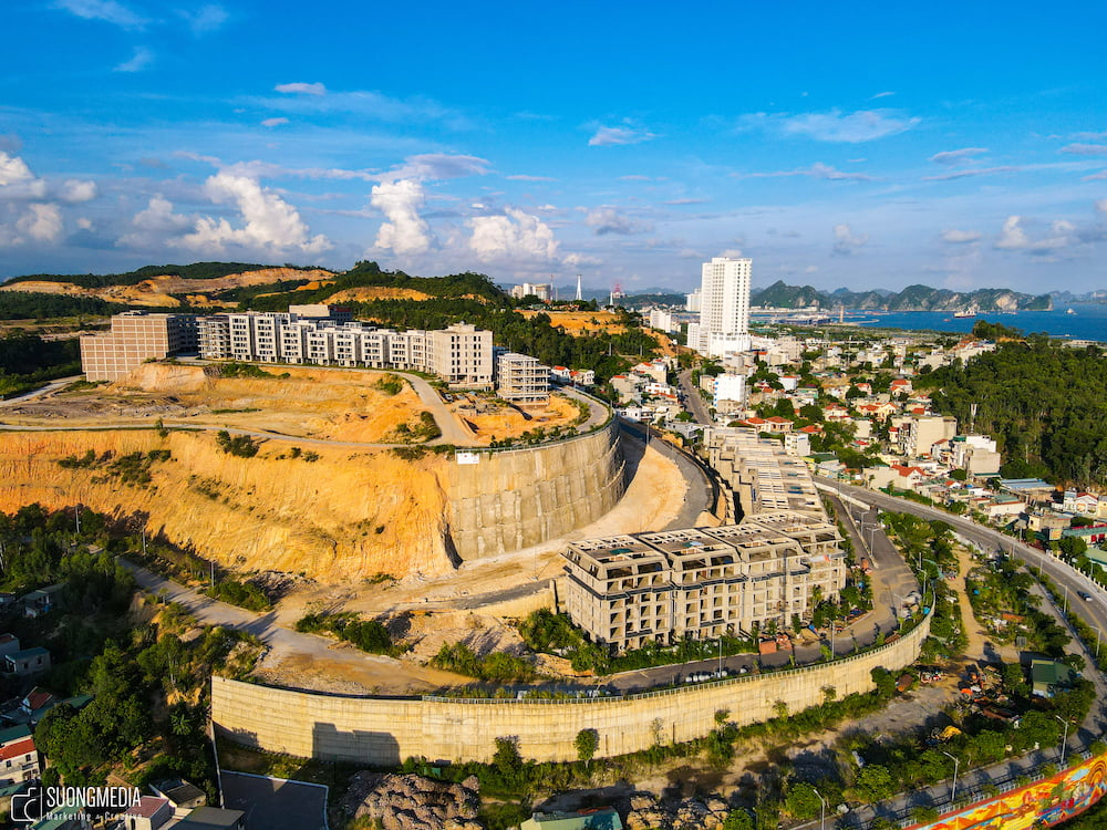 The Astro - Ngôi Sao Hạ Long