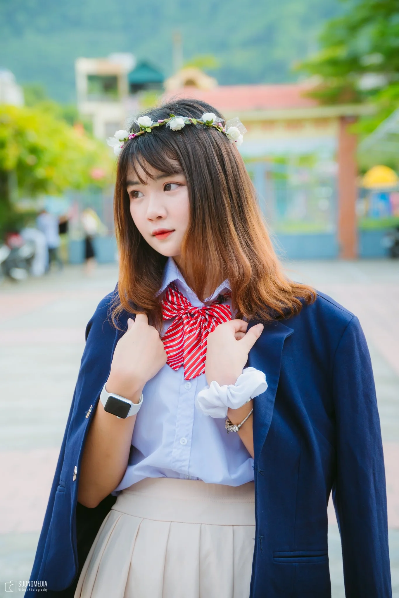 Trang phục chụp ảnh kỷ yếu của nữ 