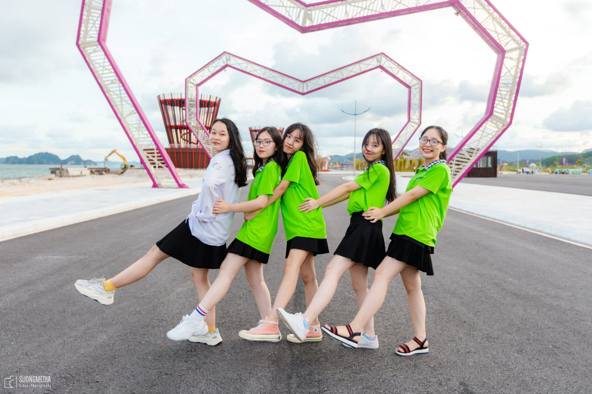 Chụp kỷ yếu nhóm