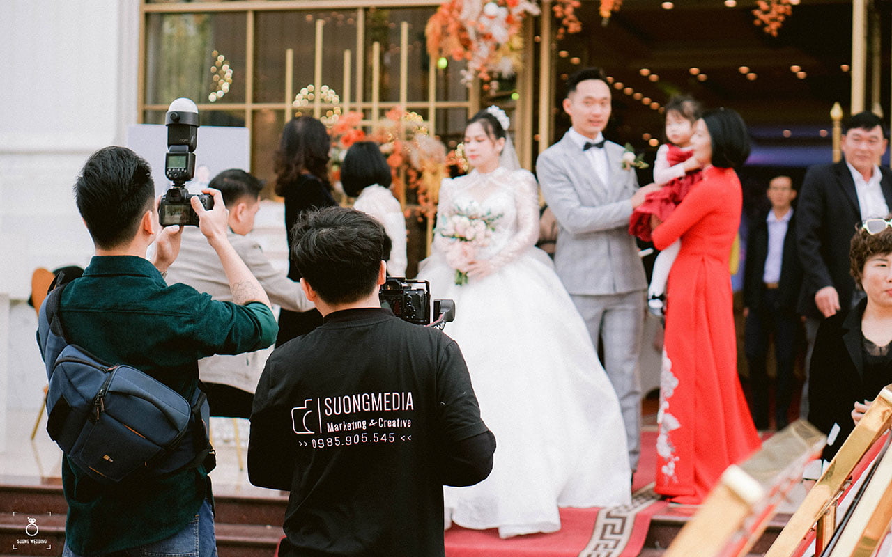 Các mẫu quay phim chụp ảnh cưới phổ biến