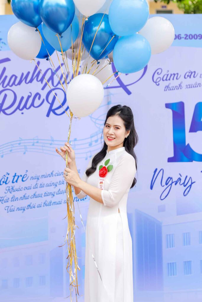 Chụp ảnh họp lớp 12A2 K23 - THPT Lê Hồng Phong (46)