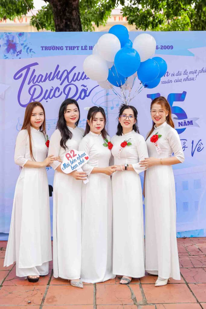 Chụp ảnh họp lớp 12A2 K23 - THPT Lê Hồng Phong (43)