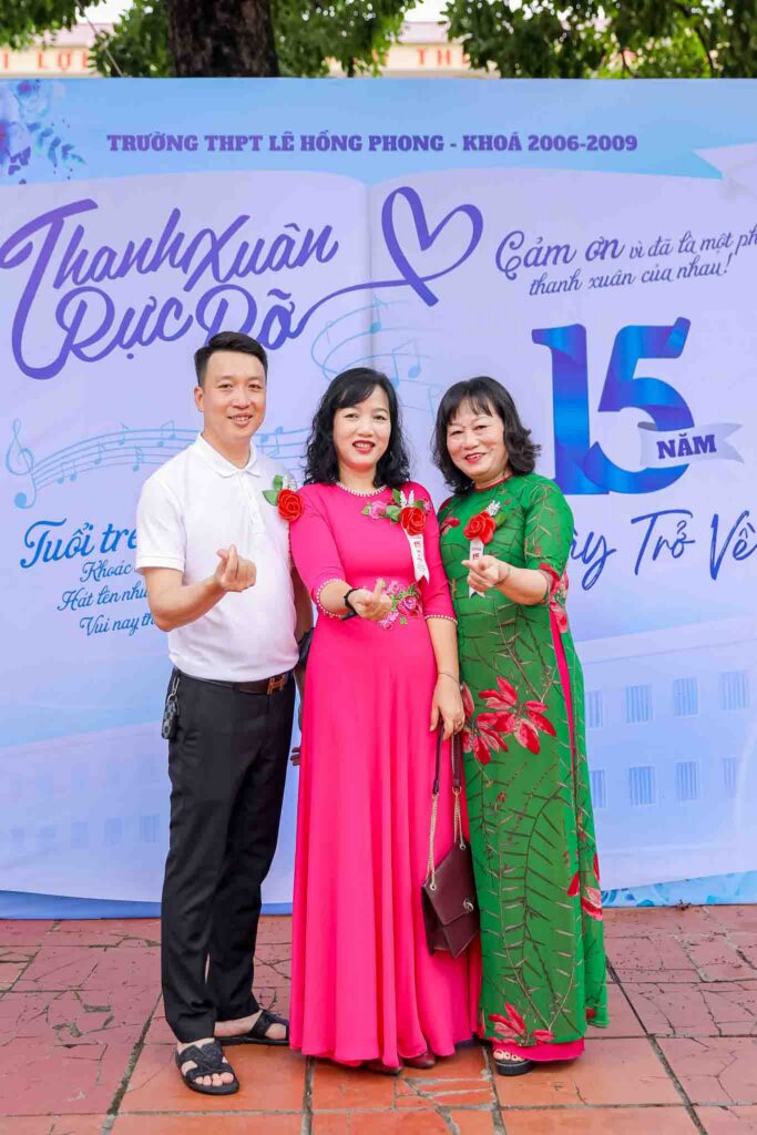 Chụp ảnh họp lớp 12A2 K23 - THPT Lê Hồng Phong (42)