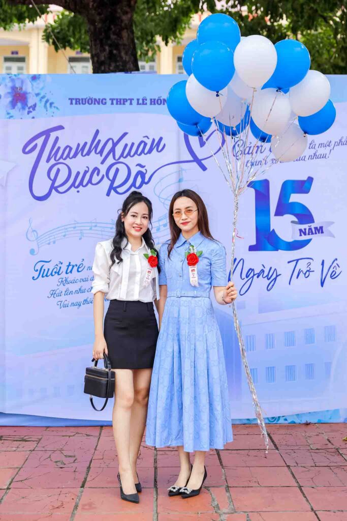 Chụp ảnh họp lớp 12A2 K23 - THPT Lê Hồng Phong (40)