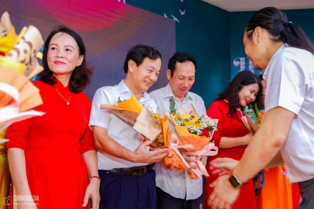 Chụp Ảnh Hội Khoá THPT Lê Quý Đôn. Niên khoá 96-99 (28)