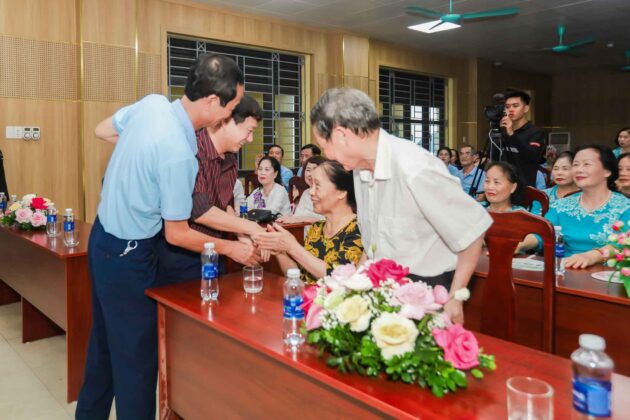 Chụp ảnh Hội Khoá 50 năm. Niên khoá 71-74 (50)
