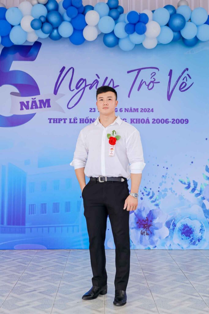 Chụp ảnh họp lớp 12A2 K23 - THPT Lê Hồng Phong (14)