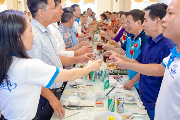 Hội Khoá THPT Lê Hồng Phong Niên khóa 2006-2009 (9)