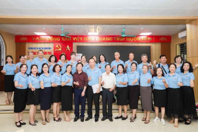 Chụp ảnh Hội Khoá 50 năm. Niên khoá 71-74 (11)