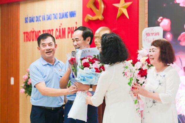 Chụp ảnh Hội Khoá 50 năm. Niên khoá 71-74 (31)
