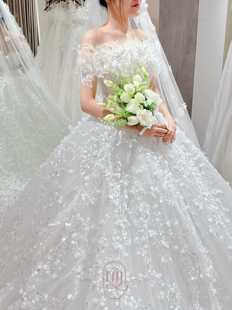 EM Bridal – Studio Hàng Đầu Về Váy Cưới Cao Cấp Và Dịch Vụ Chụp Ảnh Cưới Tại Cẩm Phả  (10)