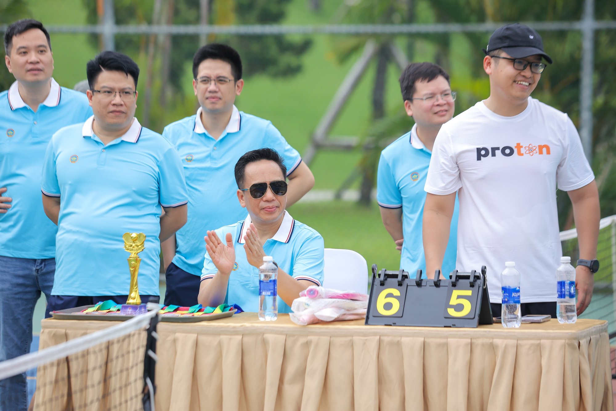 Ban tổ chức trao giải pickleball Sở Tài chính Hà Nội tại Vinpearl Hạ Long